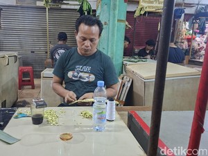 Sisi Lain Pasar Bunga Rawa Belong, Blok C Markas Perajin Bunga Melati
