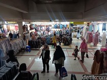 Waduh! Jelang Puasa, Nasib Pedagang Tanah Abang Tak Sama