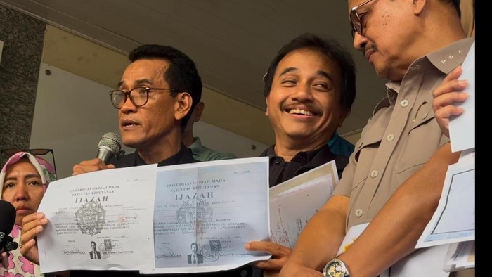 Roy Suryo Cs Bocorkan Ijazah Jokowi di Polda Metro, Apa yang Terjadi?