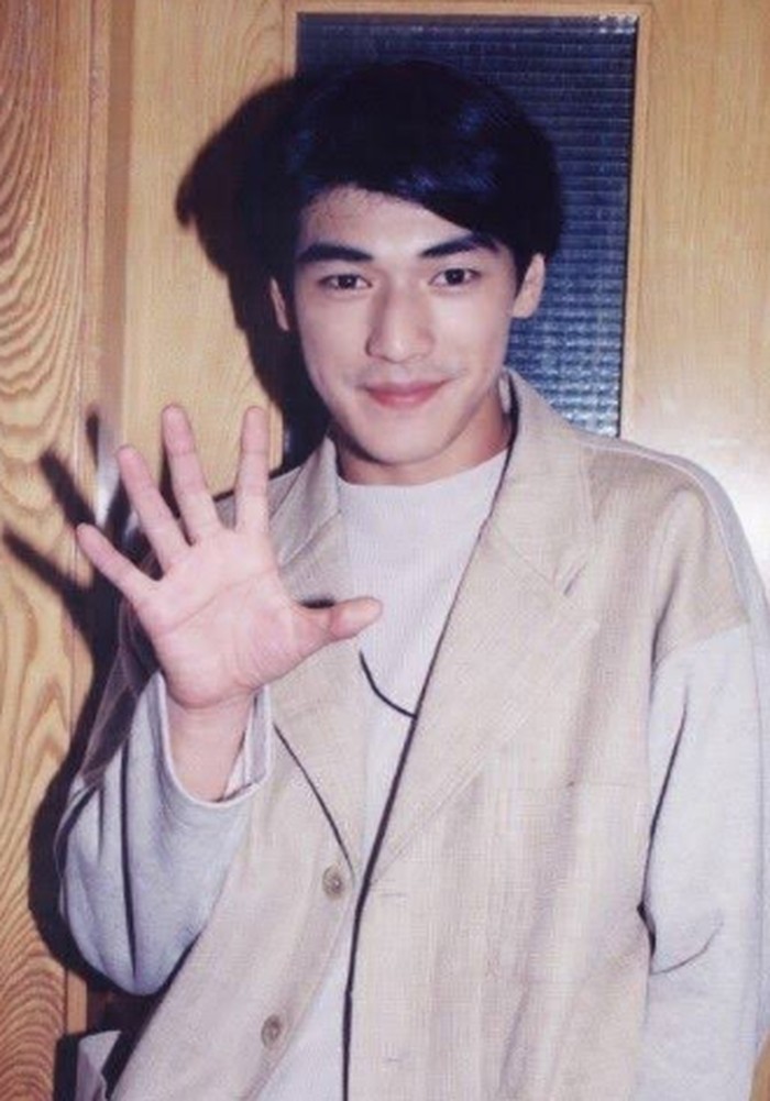 Takeshi Kaneshiro dalam film Chungking Express (1994).