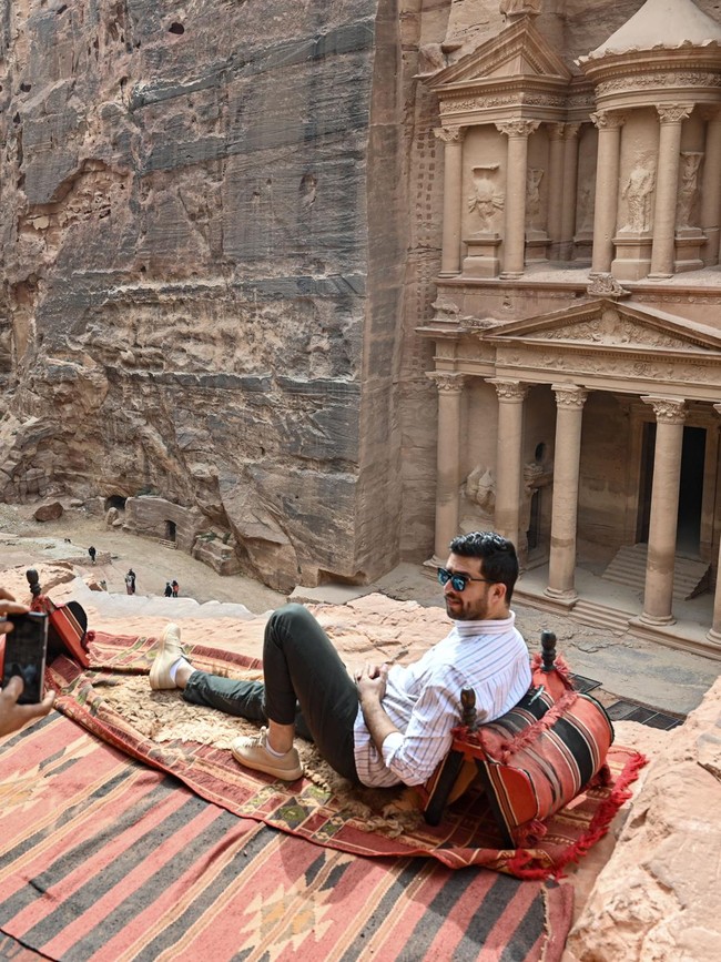 Terpikat Kota Batu Petra yang Jadi Keajaiban Dunia