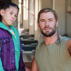 Putri Chris Hemsworth Mau Syuting Avengers: Doomsday Usai Disogok Ini