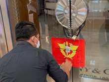 Toko Emas Tiffany & Co Tiba-tiba Disegel Bea Cukai!