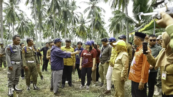 Wamendiktisaintek Stella Christie kunjungi calon lokasi Sekolah Unggul Garuda Baru di Gorontalo.