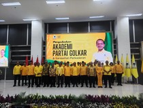 Bahlil Lantik Pengurus Akademi Partai Golkar, Hajriyanto Thohari Jadi Direktur