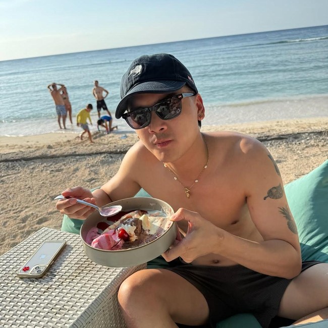 Momen Baskara Mahendra Kulineran di Lombok hingga Bangkok