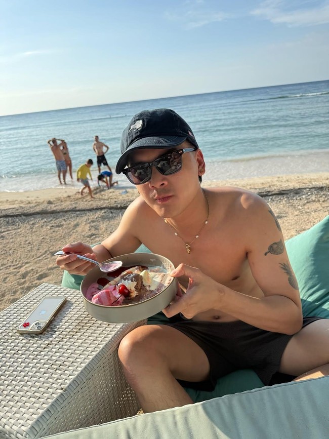 Momen Baskara Mahendra Kulineran di Lombok hingga Bangkok