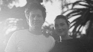 Baby Puth on the way!!!!! tulis Charlie Puth dilihat di laman Instagram pribadinya, Jumat (13/2/2026). Foto: Instagram @charlieputh Forografer: @normanandblake