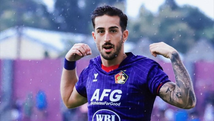 Pemain Persik Kediri Ernesto Gomez