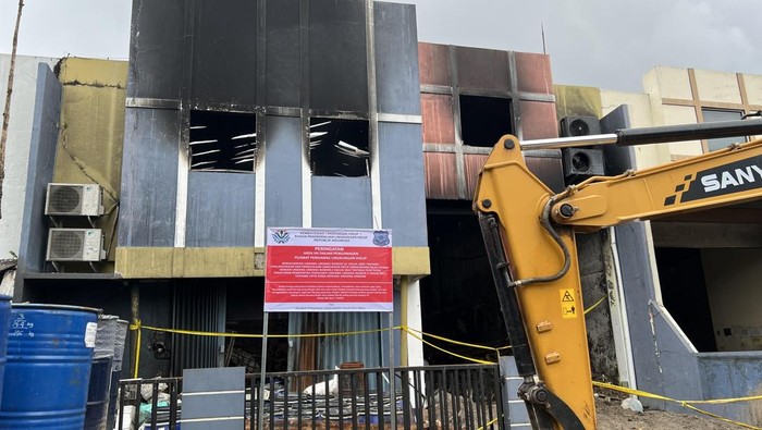 Gudang Pestisida yang Terbakar di Tangsel Kini Digaris Polisi