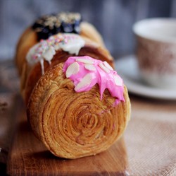 Happy Valentine, Cromboloni!