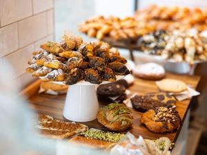 Pecinta Dessert Wajib Tahu! 5 Bakery di Denpasar yang Lagi Populer