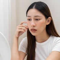 3 Cara Ampuh Atasi Pori-pori Tersumbat yang Disarankan Dokter Kulit