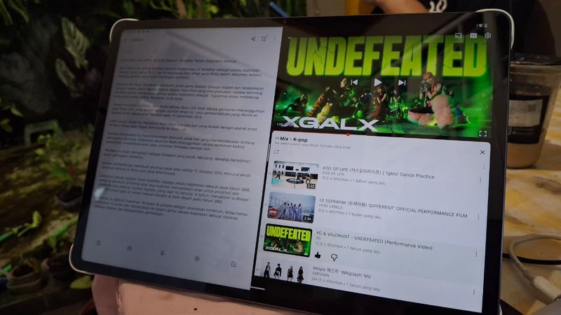 Split-screen Infinix XPad Edge.