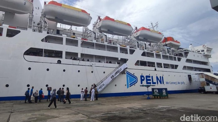 Salah satu kapal Pelni KM Lambelu yang kini tersedia diskon tiket 30% momen mudik lebaran 2026.