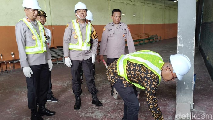 Kapolresta Sidoarjo meninjau pembangunan SPPG di Jabon. Ini menjadi SPPG keenam di bawah naungan Kemala Bhyangkari Sidoarjo.