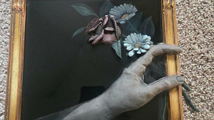 Bukan sekadar pajangan! Mulai dari wol yang menyerupai hewan asli hingga limbah mesin tik yang disulap jadi karya seni, inilah deretan patung yang membuatmu geleng kepala terpukau.