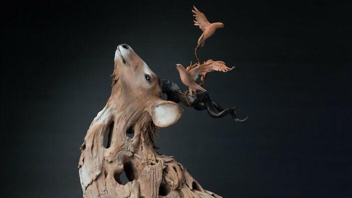 Bukan sekadar pajangan! Mulai dari wol yang menyerupai hewan asli hingga limbah mesin tik yang disulap jadi karya seni, inilah deretan patung yang membuatmu geleng kepala terpukau.