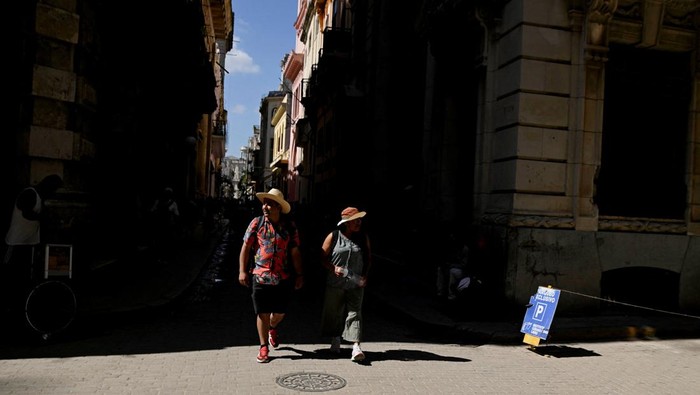 A view of the tourist zone in Varadero, Cuba, as the U.S. blocks shipments of oil from reaching the island nation, February 10, 2026. REUTERS/Norlys Perez