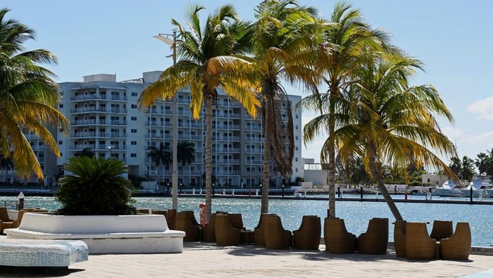 A view of the tourist zone in Varadero, Cuba, as the U.S. blocks shipments of oil from reaching the island nation, February 10, 2026. REUTERS/Norlys Perez