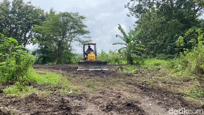 Lahan untuk pengungsian korban tanah gerak di Kelurahan Jangli, Tembalang, Kota Semarang, Jumat (13/2/2026).