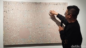 ara contemporeray lagi mejeng pameran tunggal karya seniman asal Bandung, Irfan Hendrian. Foto: Tia Agnes/ detikcom