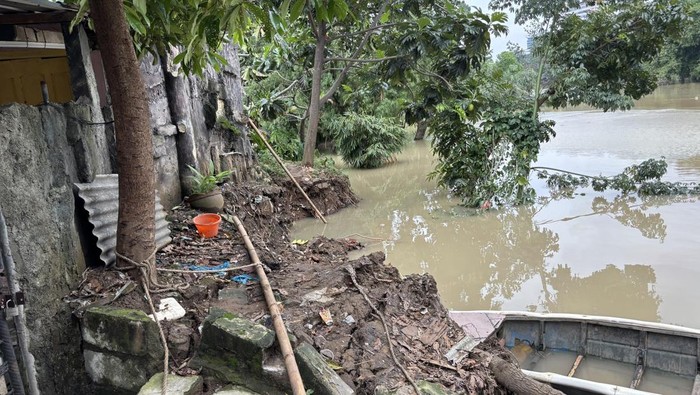 Longsor Rusak Wisata Hutan Bambu Bekasi, Begini Penampakannya