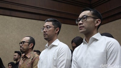 Mantan Bos Pertamina Patra Niaga Dituntut 14 Tahun Penjara