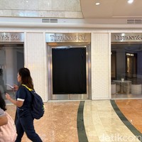 Foto: Toko Perhiasan Tiffany & Co. Masih Tutup Setelah Disegel Bea Cukai