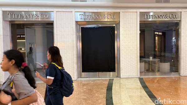 Foto: Toko Perhiasan Tiffany & Co. Masih Tutup Setelah Disegel Bea Cukai