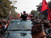 Pendukung Monarki Sambut Kedatangan Mantan Raja Nepal di Kathmandu