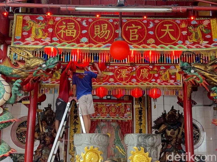 Melihat Klenteng Cokro Surabaya Sambut Imlek 2577 Kongzili