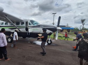 Tragedi Papua, Penerbang Senior Angkat Bicara soal Risiko Terbang di Daerah Rawan
