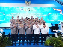 Kapolda Kalsel Terima Satyalancana Wira Karya dari Prabowo atas Dedikasi MBG