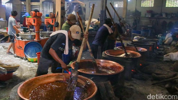 Kue Keranjang Jadi Rebutan Jelang Imlek