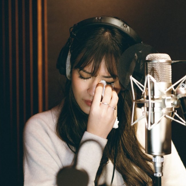 Air Mata Raisa Persembahkan Lagu Kuharap Duka Ini Selamanya untuk Ibu