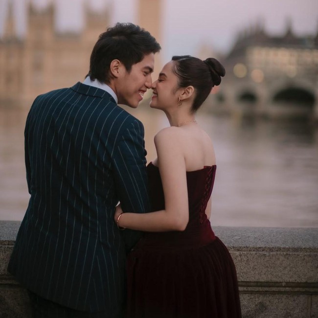 7 Potret El Rumi dan Syifa Hadju Pre Wedding di London, Romantis Bikin Baper