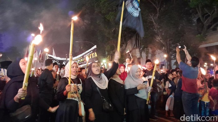 Foto: Suasana pembukaan pawai obor Ramadan 1447 H Kota Medan. (Rechtin Hani Ritonga/detikSumut)