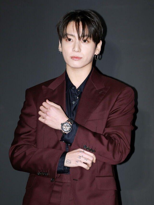 Jungkook BTS Pakai Jam Tangan Rp 666 Juta, Jadi Global Ambassador Hublot