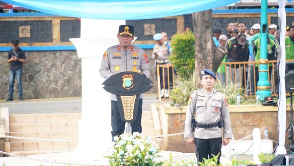 Potret Kapolda Metro Pimpin Apel Siaga Kamtibmas Bareng Ojol-Buruh Sambut Ramadan