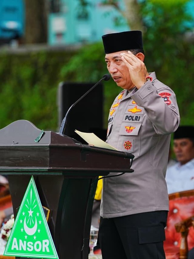 Momen Kapolri Ajak Kader GP Ansor-Banser Kawal Program Pemerintah