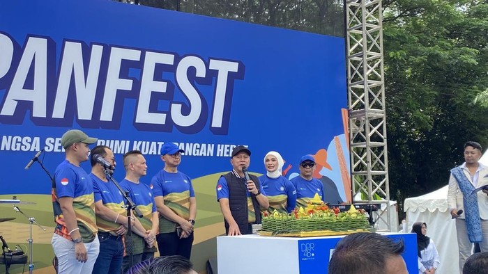Ketua Umum PAN sekaligus Menko Pangan Zulkifli Hasan (Zulhas) dalam acara PANFest di Senayan, Jakarta Selatan.