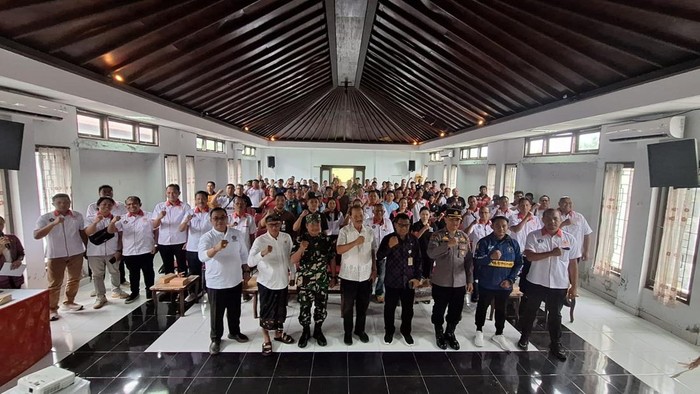 Komite Olahraga Nasional Indonesia (KONI) Kabupaten Klungkung menggelar Rapat Kerja Kabupaten (Rakerkab) Tahun 2026. Salah satunya merumuskan pemusatan latihan (Training Center) bagi atlet peraih medali serta penguatan akuntabilitas organisasi.

Ke