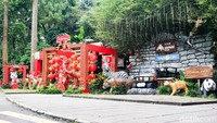 Kawasan Puncak, Bogor, Sabtu (14/2/2026), dikunjungi wisatawan yang memanfaatkan libur panjang Tahun Baru Imlek untuk berlibur bersama keluarga.