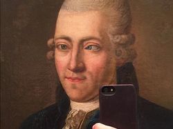 Kocak! Lukisan Abad Pertengahan Terlihat Lagi Selfie