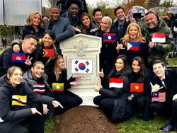 Meme Kocak SEAblings vs Knetz, Ada Adu Mirip Artis Bikin Ngakak