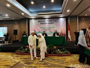 Ijab Kabul Unik, Pasangan Kekasih Menikah dengan Suasana Persidangan