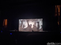 Legenda Lutung Kasarung Bersinar dalam Pertunjukan Teater Bayangan