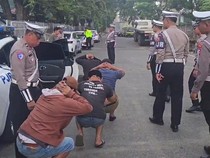 Polantas Gagalkan Pencurian Ban Serep di Tol Cikampek, 4 Pelaku Diamankan