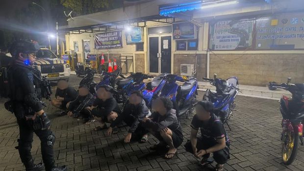 Polisi gelar patroli skala besar di Jakarta Timur